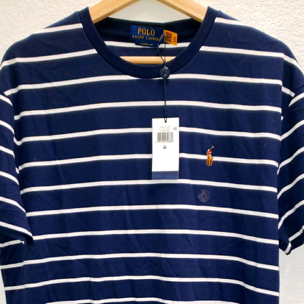 Men's t shirt